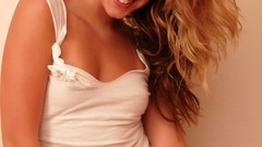 Woman blondes green eyes models teen Sara Peachez