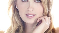 Woman blondes Megan Park