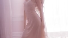 Woman blondes models Avon Sensuelle Perfume Adv Svetlana 