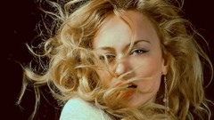 Woman blondes models curly hair Jima Gination