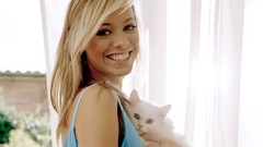 Woman blondes models Liz McClarnon