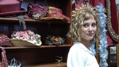 Woman blondes Nora Arnezeder