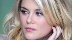 Woman blondes rachael taylor