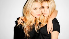 Woman blondes twins green eyes standing mary-kate olsen ashley 
