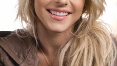 Woman blue eyes julianne