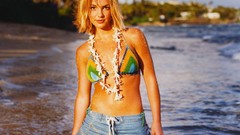 Woman Britney Spears blondes singers short hair lei denim 