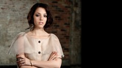 Woman brown eyes brunettes olivia thirlby arms crossed