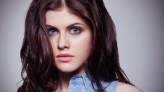 Woman brunettes alexandra daddario AUG