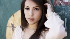 Woman brunettes Chloe Gueit