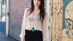 Woman brunettes Chloe Gueit