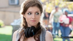 Woman brunettes earphones pitch perfect anna kendrick