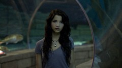 Woman brunettes emily rudd