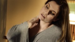 Woman brunettes Jamie lynn