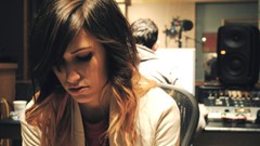 Woman brunettes mindy white