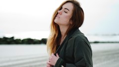 Woman brunettes models LaunchLook Lauren Beck