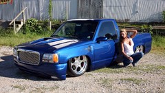 Woman cars pinups minitruck