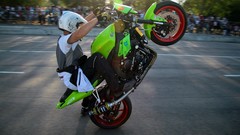 Woman cars Sports motorbikes