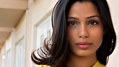 Woman Celebrity Actress brunettes indian freida pinto Laria