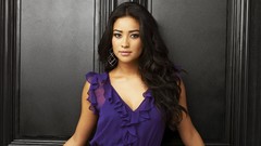 Woman Celebrity Actress brunettes shay mitchell selective 