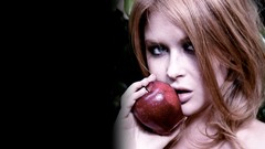 Woman Celebrity Actress Renee Olstead