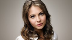Woman Celebrity chance gray eyes brunettes willa holland Photo 