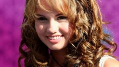 Woman Celebrity debby ryan