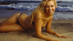 Woman Celebrity Laura Prepon