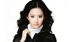 Woman Celebrity liu yifei