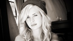 Woman Celebrity monochrome britt robertson