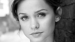 Woman Celebrity Sianad Gregory