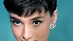 Woman close-up gloves Audrey