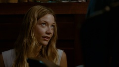 Woman Disturbia Sarah Roemer