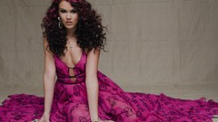 Woman dress earrings joss stone models colored hair