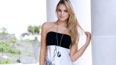 Woman elisandra tomacheski