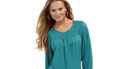 Woman elisandra tomacheski white