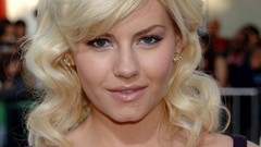 Woman elisha cuthbert Actress
