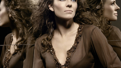 Woman Elizabeth Hurley