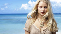 Woman Emilie de Ravin