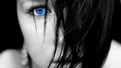 Woman eyes blue eyes