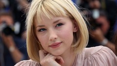 Woman faces Actress blondes haley bennett