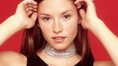 Woman faces Actress brunettes Chyler Leigh