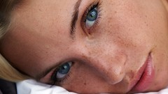 Woman faces adele blondes models