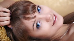 Woman faces blondes brunettes Lada Paglia