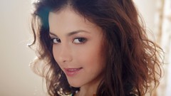 Woman faces brunettes Divina A Sati