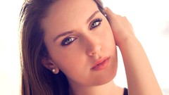 Woman faces models Jennifer Mastter