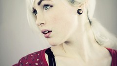 Woman freckles devon jade Aaron Tyree