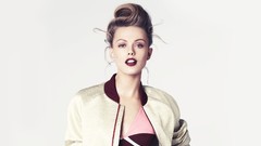 Woman Frida Gustavsson