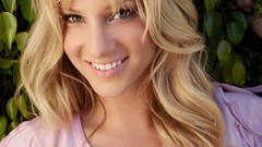 Woman Glee blondes Heather Morris