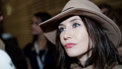 Woman hats faces Actress blue eyes brunettes carice van houten