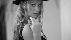 Woman hats monochrome blondes Ella-Famegirls